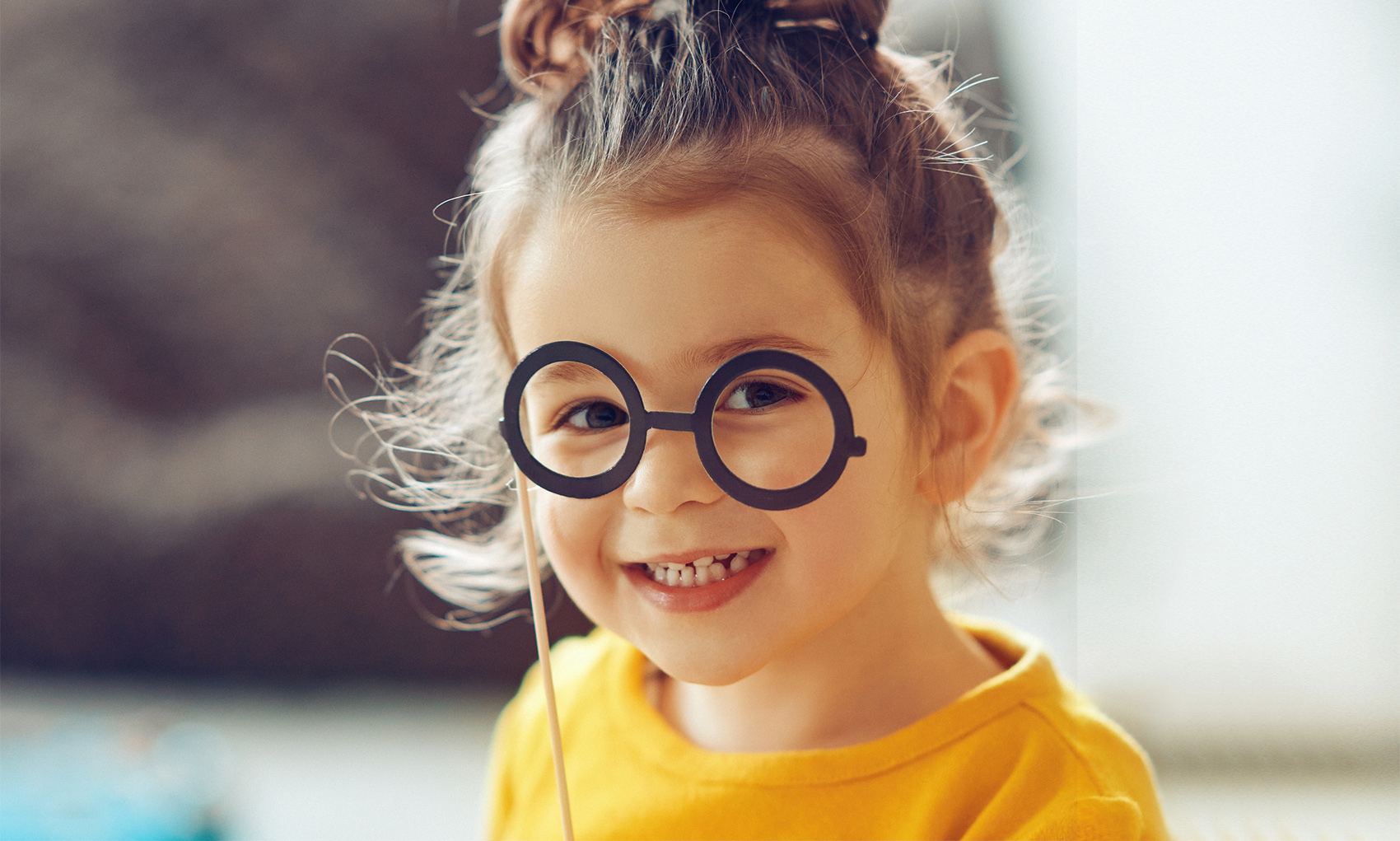 Jak przekonać dziecko do noszenia okularów?