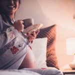 Czy można pić kawę w ciąży? Kawa a ciąża – ile kofeiny?