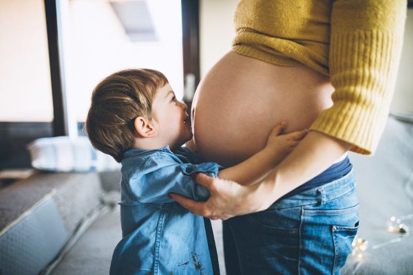 Kiedy dziecko w brzuchu zaczyna słyszeć?