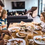 Wspólne obiady – lepszy rozwój dziecka