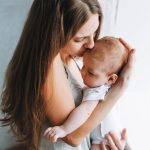 Kolka u niemowlaka – jak pomóc?