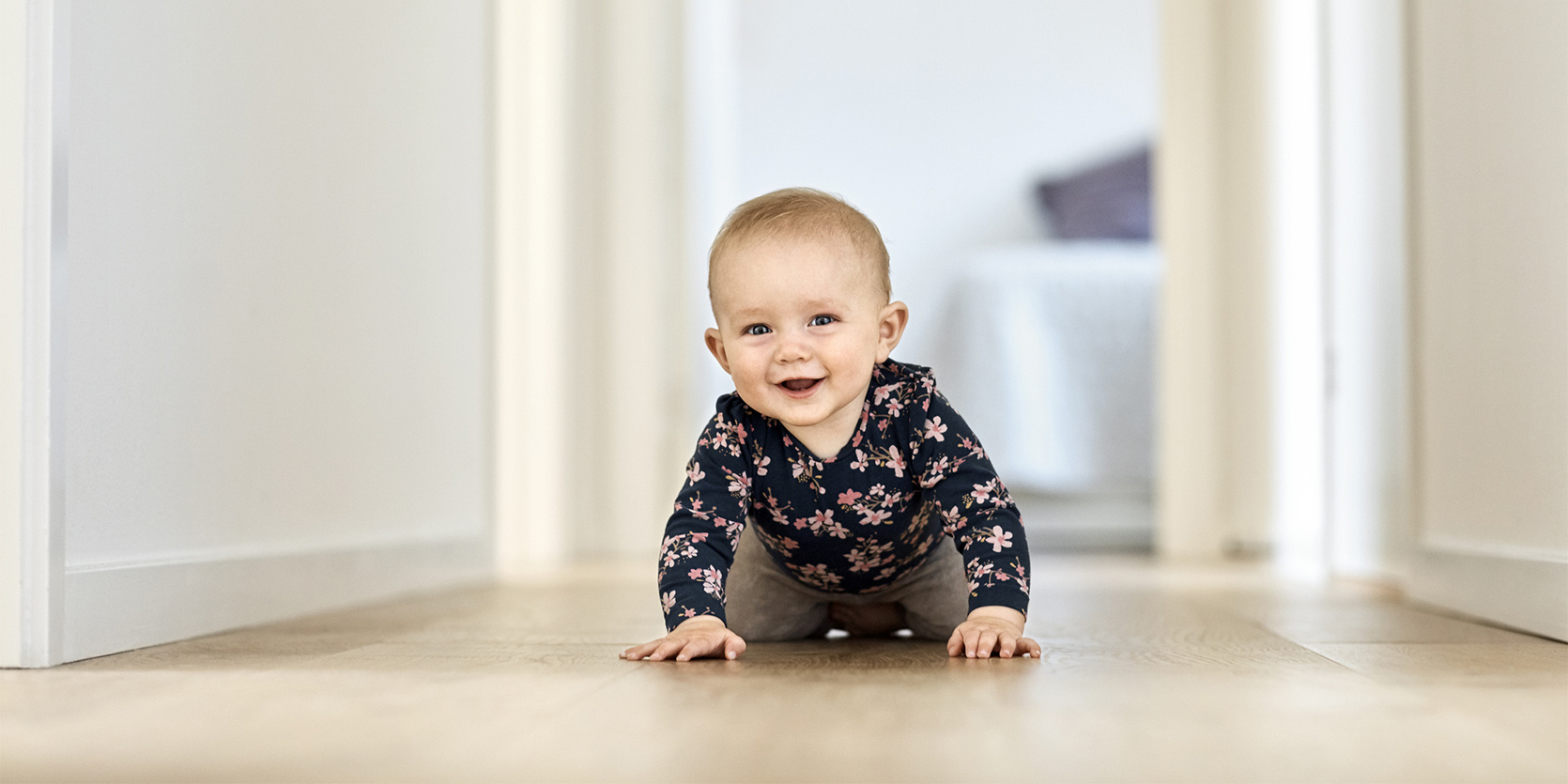 Co zagraża bezpieczeństwu niemowlaka w domu?