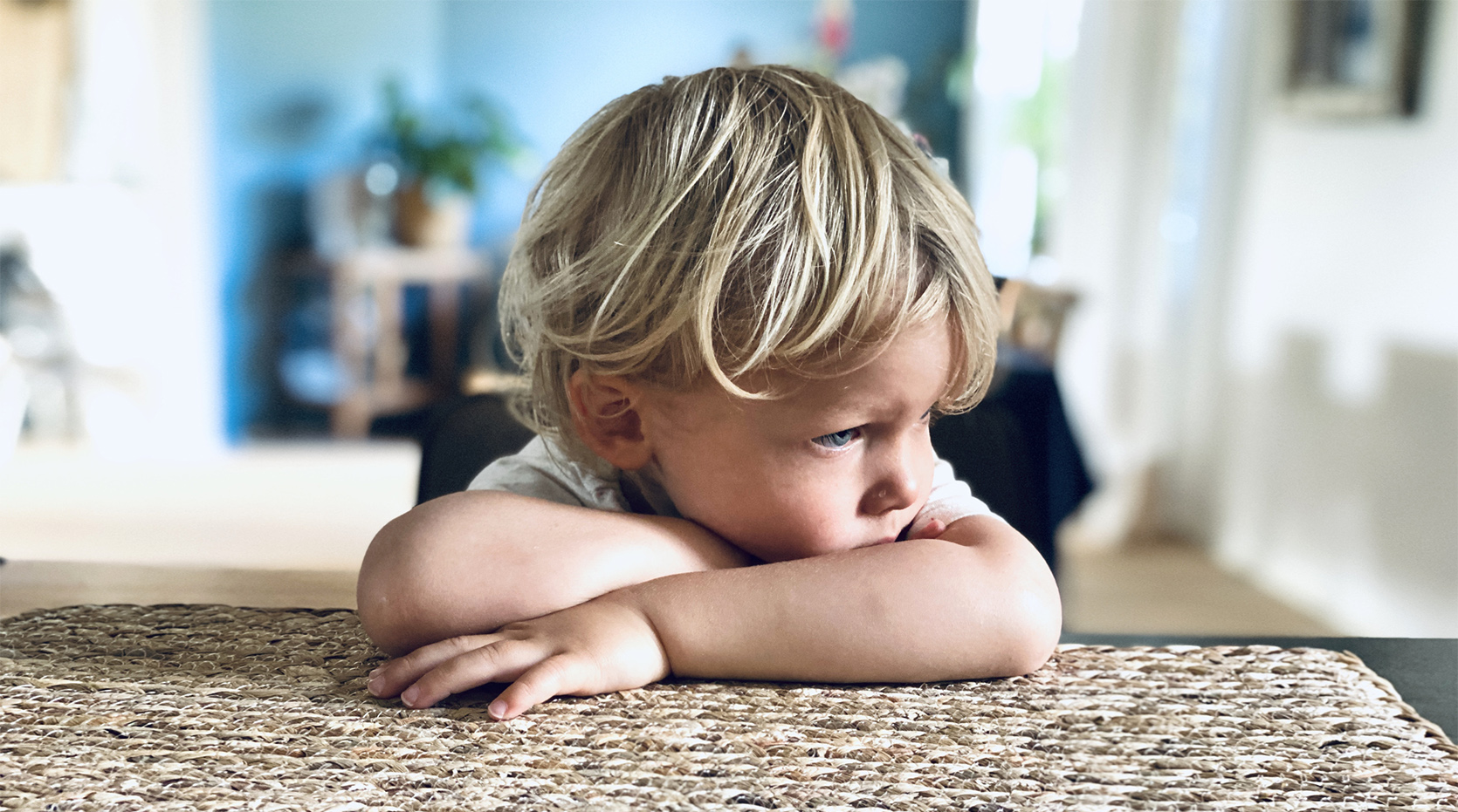 Skąd się bierze ból brzucha u dziecka?/fot. iStock