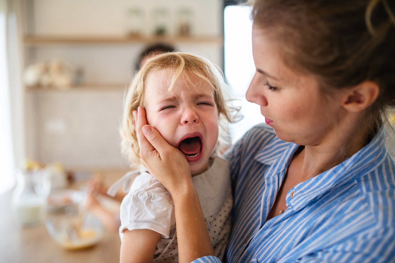 Jak powstrzymać histerię u dziecka?/fot. iStock