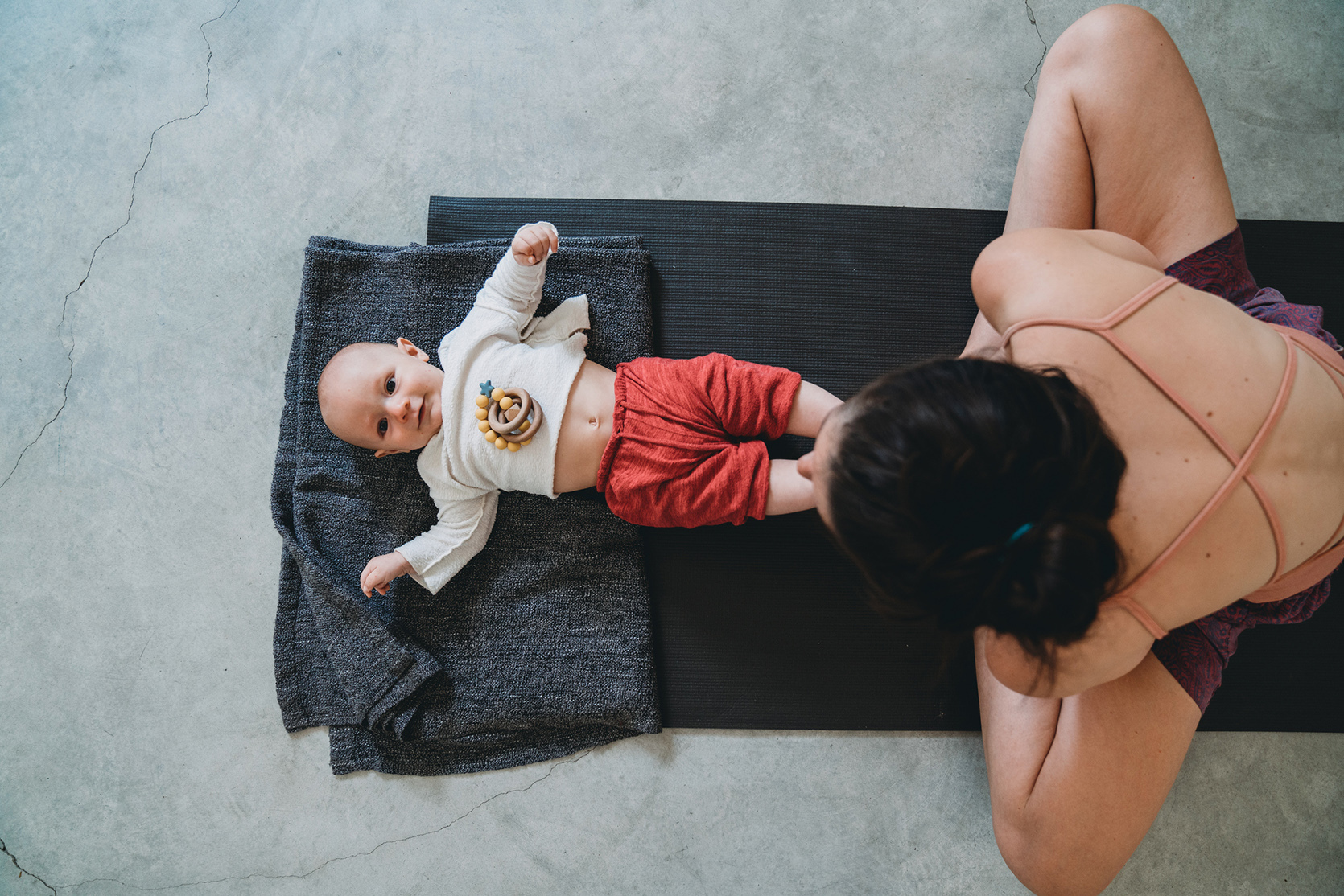 Jak ćwiczyć z niemowlakiem?
