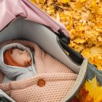 Wyprawka dla noworodka – jesień – co musi się w niej znaleźć?