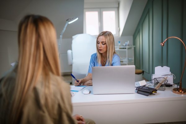 Kolposkopia – czym jest i kiedy się ją robi?