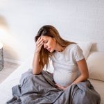 Ból głowy w ciąży – przyczyny i leczenie