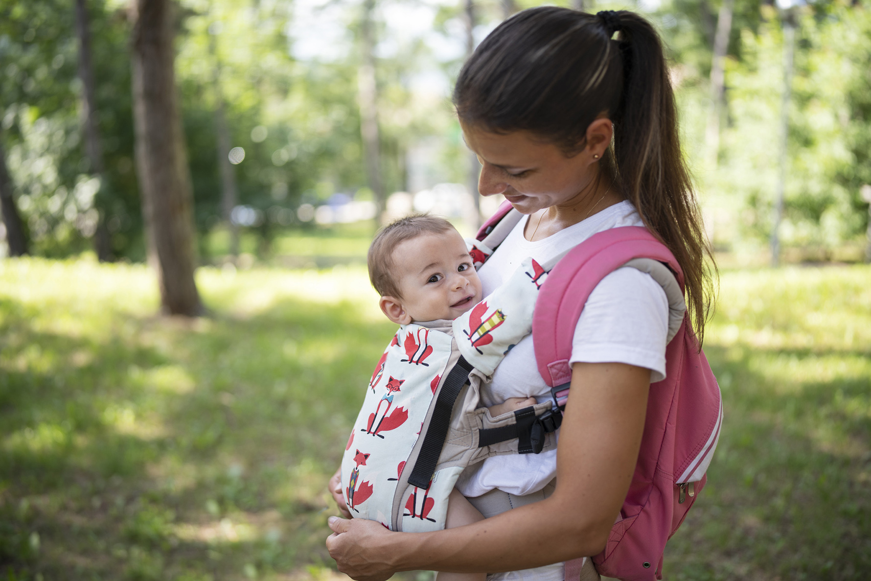 Jak wybrać najlepsze nosidło dla dziecka? / iStock