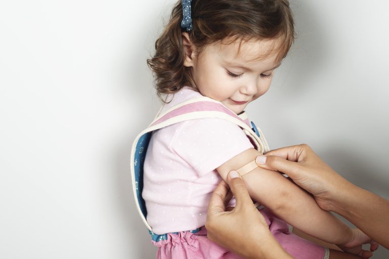 Wysypka alergiczna u dziecka – rozpoznanie, przyczyny, leczenie. Jak odróżnić alergię od choroby zakaźnej?