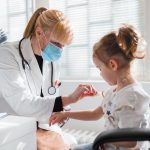Pobieranie krwi – jak przygotować dziecko?