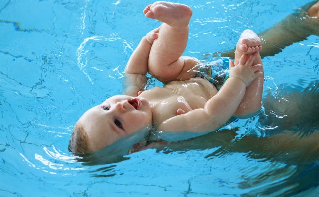 Pływanie dla niemowląt - czy warto i jak to zrobić?
