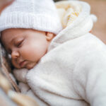 Jaka powinna być czapka zimowa dla niemowlaka?