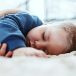 Moczenie nocne u dzieci – jak sobie z tym poradzić?