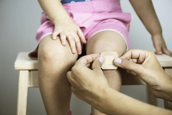 Skaleczenie u dziecka - czym dezynfekować rany?