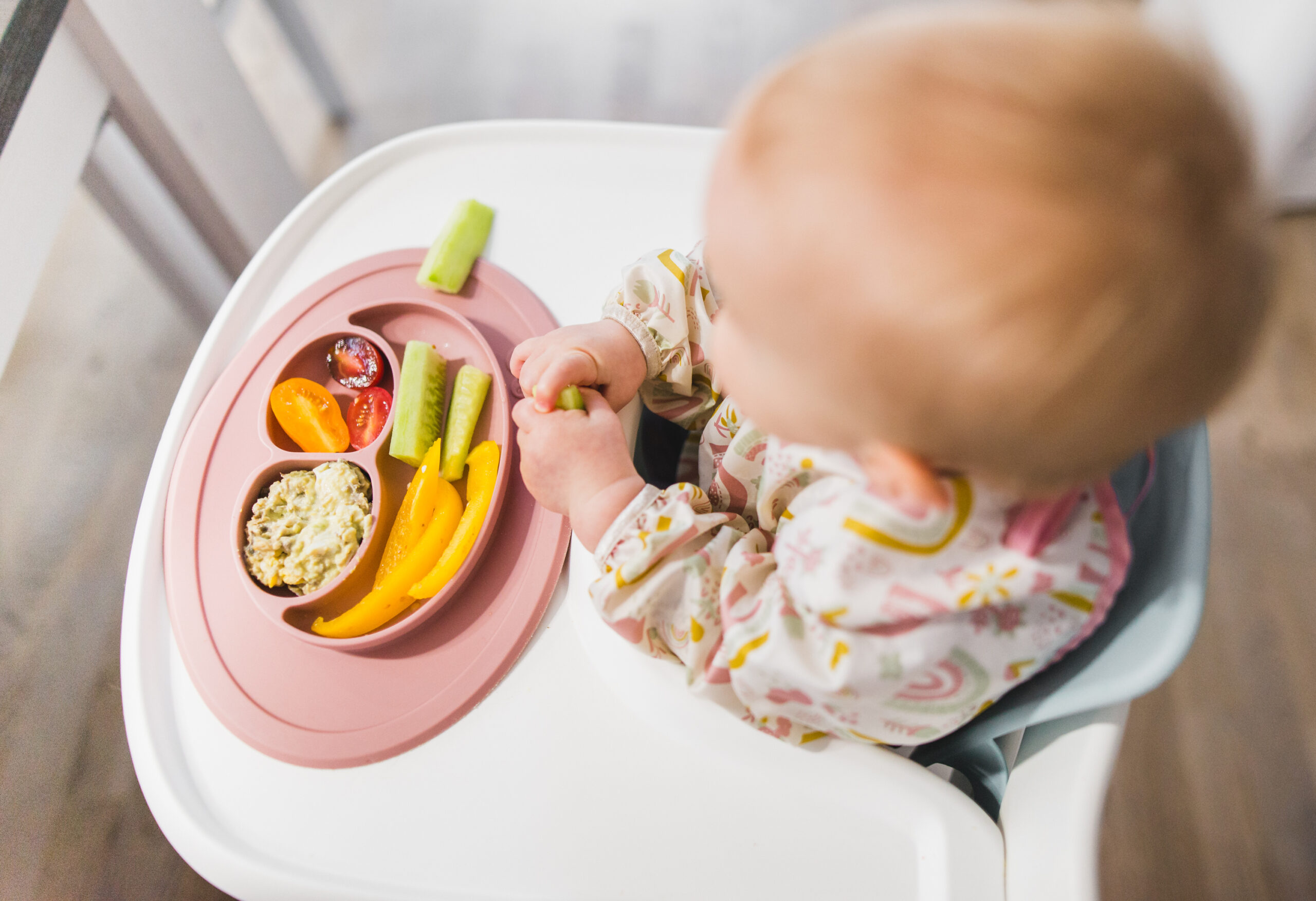 Jak nauczyć dziecko zdrowego odżywiania? / AdobeStock