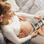 W ciąży jest para, nie tylko kobieta. Jak przyszły tata może przygotować się do nowej roli?
